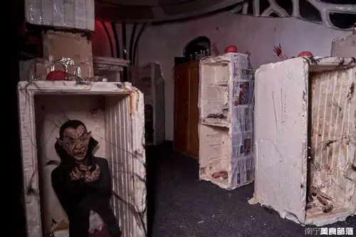 脂香诱人的黑系料理神奇魔法药水南宁这家鬼屋餐厅让人想玩一整年