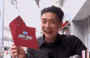 这个"演戏的嘛"表情真是让人笑到捶地. 还有这样