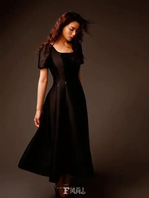 美女演员刘涛今日最新杂志大片出炉啦!涛姐好美啊!