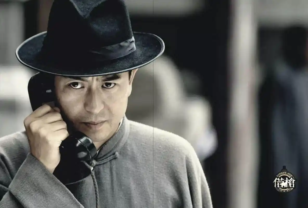 同样是张嘉译主演的谍战剧,《借枪》与《悬崖》谁更好看