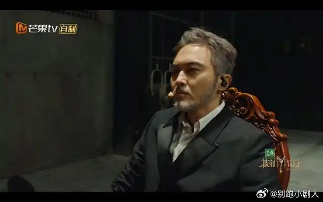 加厚加绒的胡子也挡不住张智霖的帅##没认出张智霖