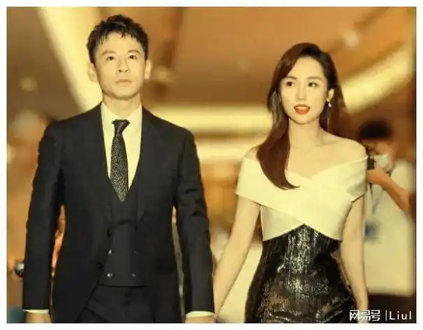 据知情人士爆料,吕一的丈夫钱泳辰疑似涉足影视圈的不当交易,不仅与某