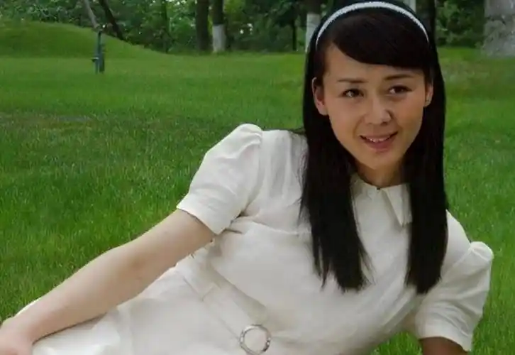 演员李琳头婚嫁大10岁导演不幸福,二婚嫁运动员李大双苦尽甘来_王小列