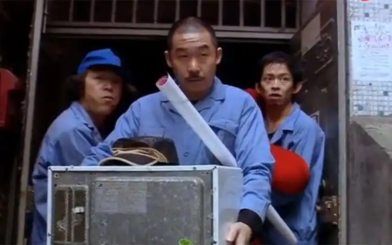 疯狂的石头:道哥假扮搬家工人,光明正大偷东西,遇到警察太逗了