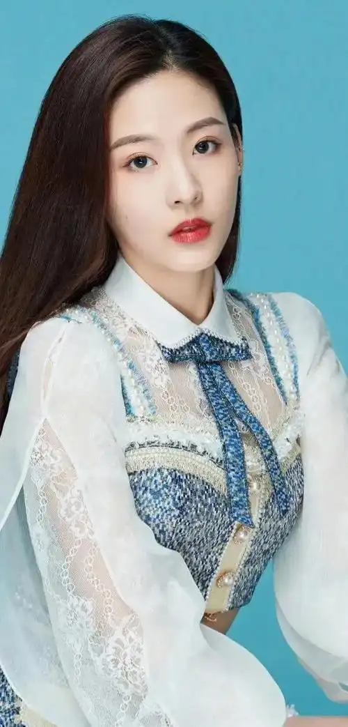 孙芮青春靓丽活泼可爱的美少女