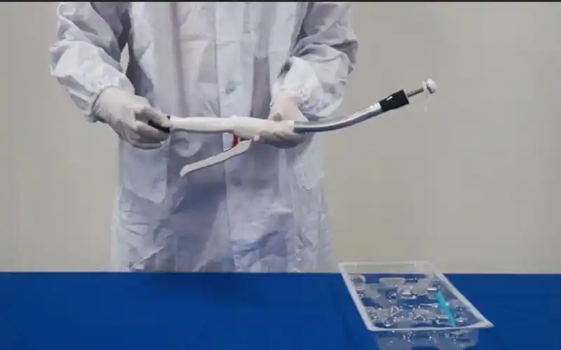 胆小勿入 肠子吻合只有想不到的 没有做不到的 原来管型肠道吻合器是