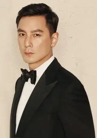 而吴彦祖身上的板寸平头发型也是十分让人喜欢的,特别是很多男生都来