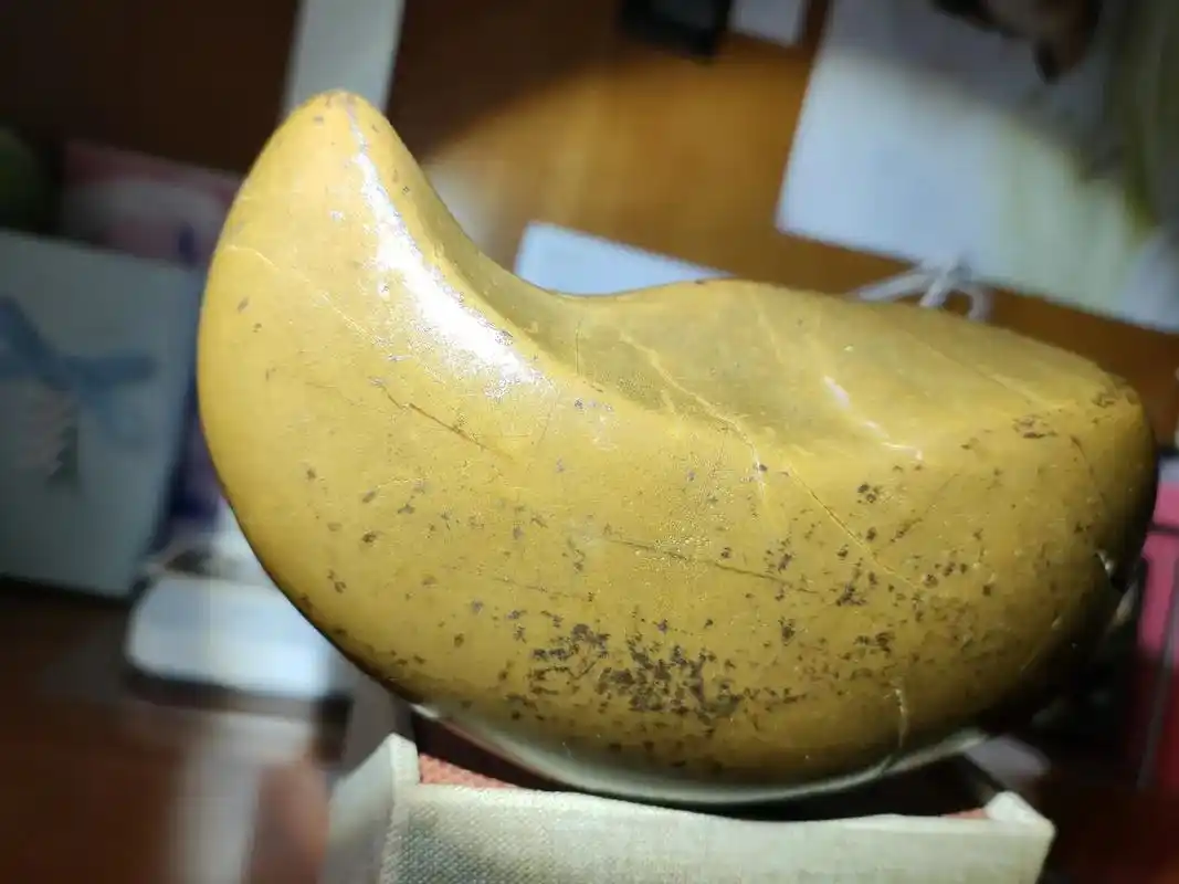 广西右江出水勾形蜡质骆越石器……#美石分享 #赏石艺术 #以 - 抖音