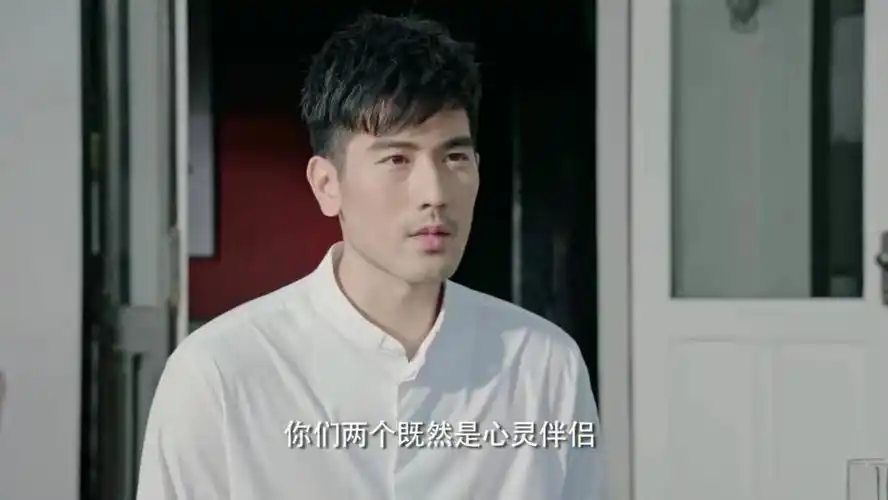 才看两集就要会员了,也不知道接下来的剧情怎么样,女主演技有点尴尬0