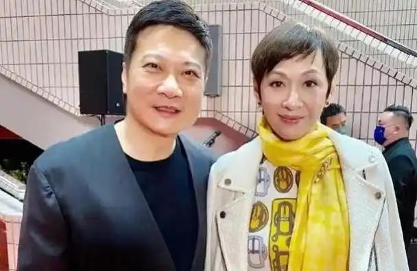 让女人犯花痴的男人从年轻一直帅到老这才是真正的绝世容颜