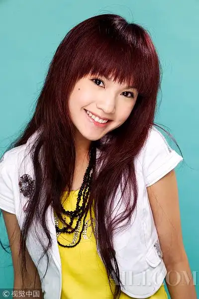 年前的照片,在台剧最火的那几年,相信不少90后都是看杨丞琳的戏长大的