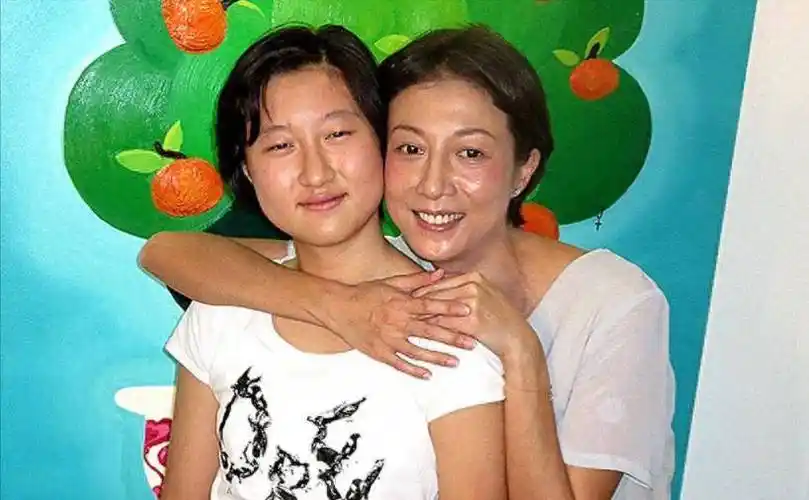 顶着"女儿"的头衔,吴卓林的人生,怎能不是一场悲剧_吴绮莉_成龙_时候