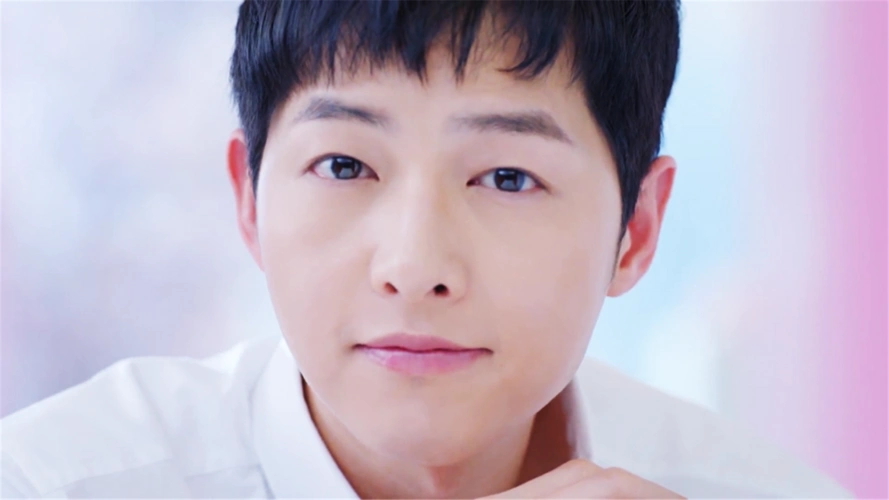 韩国暖男宋仲基吃冰淇淋高清电脑壁纸下载