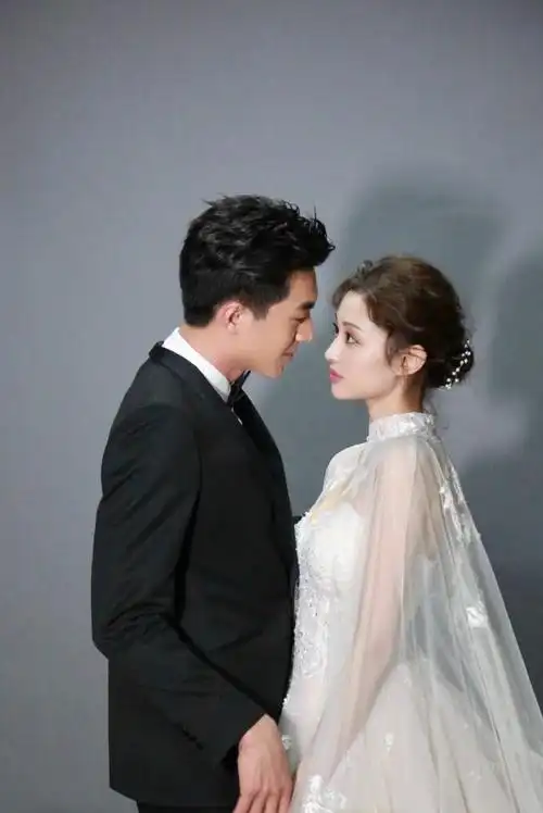 林更新疑似脱单发文称我想我媳妇了绯闻女友高调回复