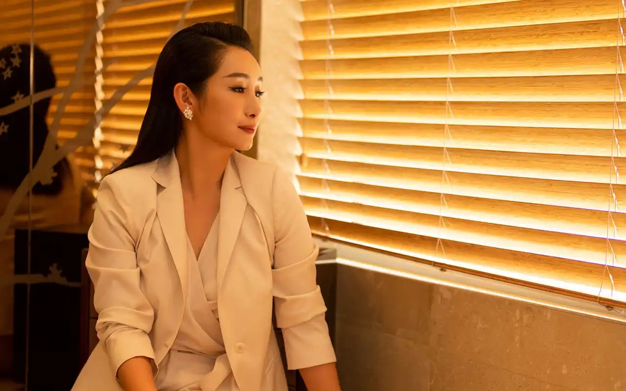 秦海璐性感优雅写真桌面壁纸高清大图预览1920x1200_大陆明星下载_美