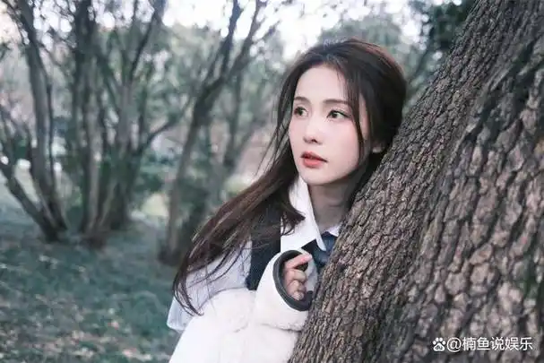 李一桐白鹿怎么越长越像!长发飘飘甜美可人,堪称失散多年的姐妹