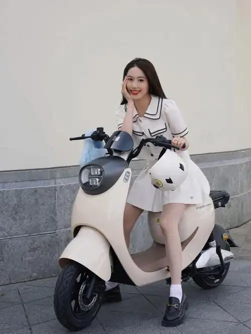 这个春天你有空吗一起骑电动车去兜风吧01