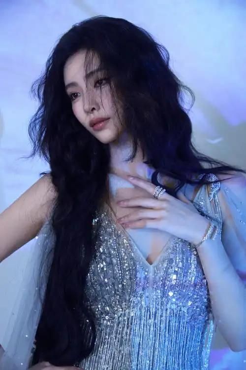 许佳琪超话02@许佳琪kiki    #许佳琪出的歌都是一个字#  #许佳琪