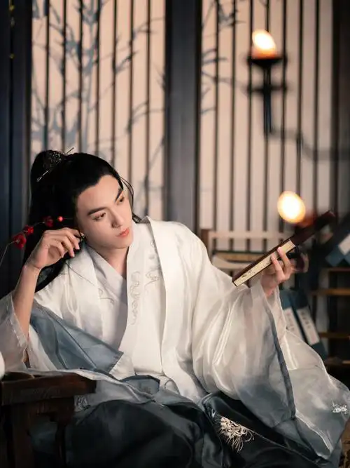 男生汉服写真丨公子世无双