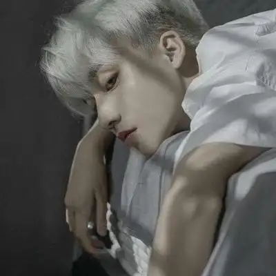 白色禁欲系清爽男头