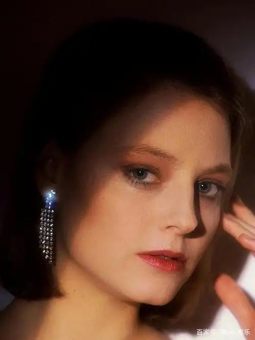 中的克拉丽丝·史达琳的角色再次赢得第二座奖杯,那时她才29岁,朱迪在