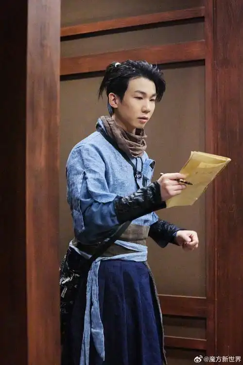 之争第一场#玩家识别】  #魔方新世界#系统检测5号医师@白举纲已就位!