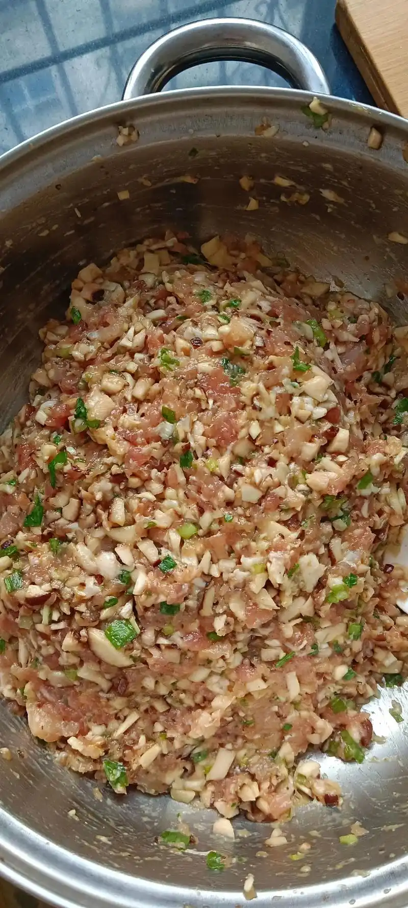 手工香姑饺子现场实拍