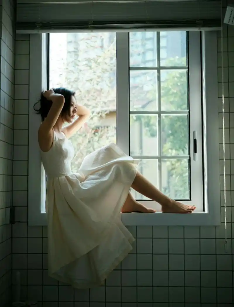 赵今麦美腿玉足,这小脚丫绝对深得你心!