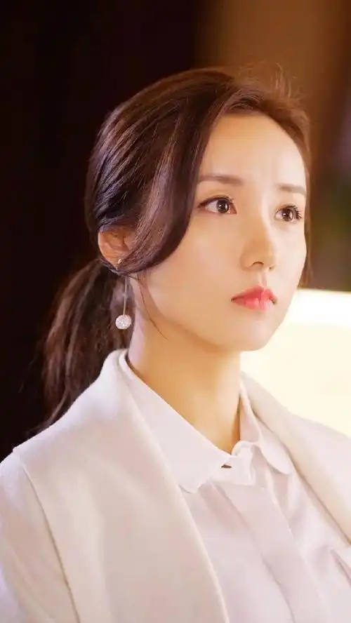 这6位来自重庆的女星,个个美若天仙,你最喜欢谁?