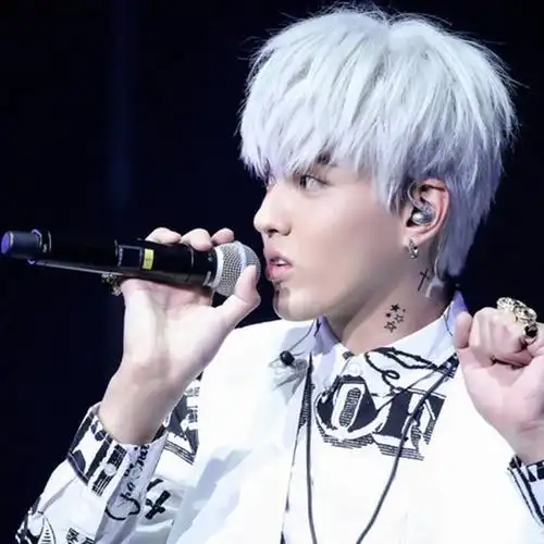 白色假发短cos_帅气韩版男款 吴亦凡同款假发 动漫cosplay短直发 蓬松