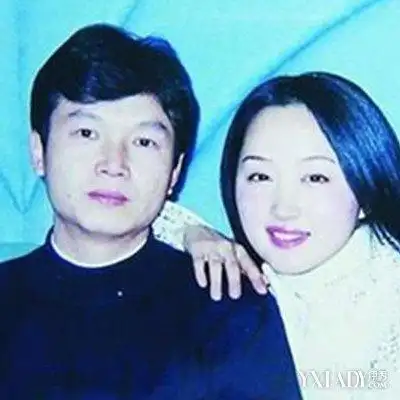 杨钰莹与赖昌星浴照曝光 其曾为赖文峰堕胎4次