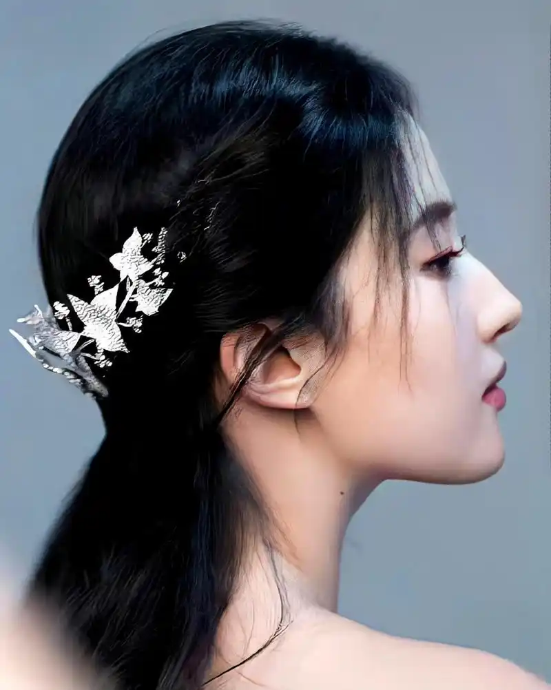 刘亦菲的侧颜杀!  刘亦菲是个形容词!