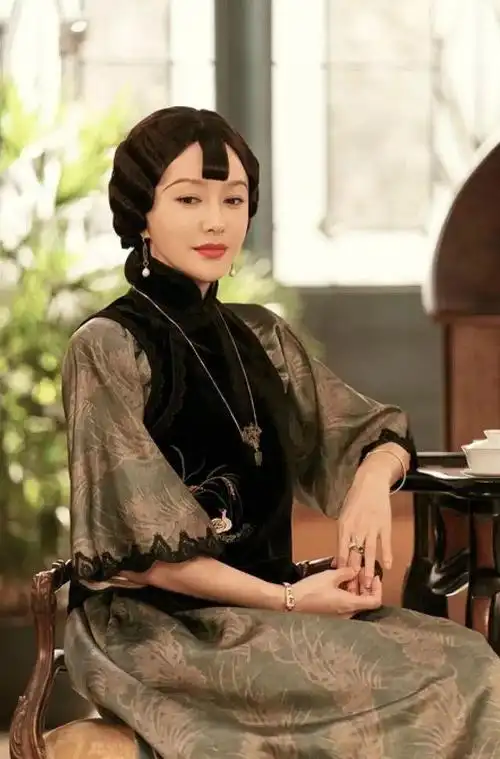秦岚,穿旗袍的女人太美了!