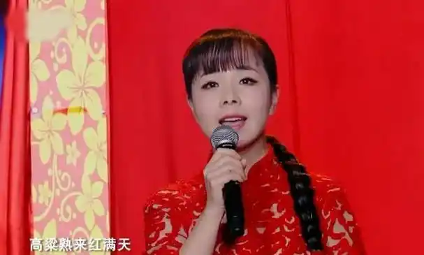 勇气参加了延安市的青年歌手大奖赛,那个比赛可是吸引了不少人参加呢