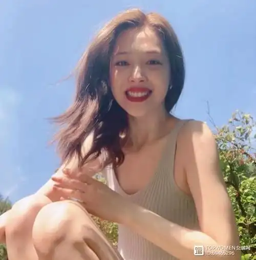 崔雪莉ins照更新,又白又嫩,死亡角度也没在怕的,网友:颜值跪