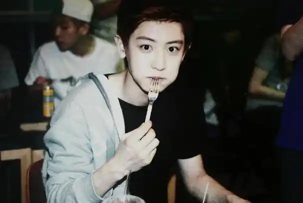 朴灿烈白马部队事件("人设翻车"朴灿烈)(17)