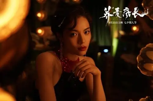 荞麦疯长曝我演我自己特辑钟楚曦水下起舞