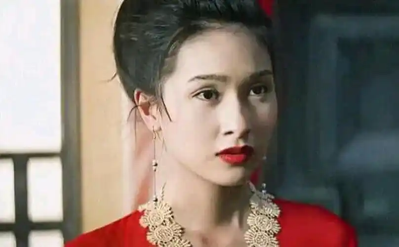 最美亚姐杨恭如两度当小三被当众掌掴后如今怎么样了