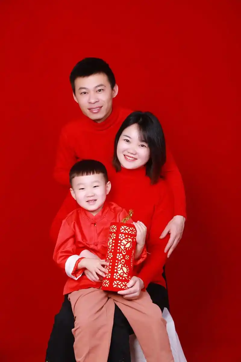 一家三口的小幸福 #找一张温柔的照片来配这首炙热的歌 - 抖音