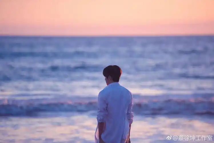 蓝天,海边,是你