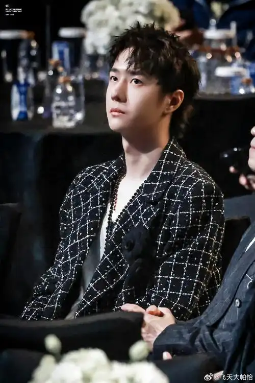 #王一博星光大赏##王一博gq盛典##王一博c咖品牌代言人#