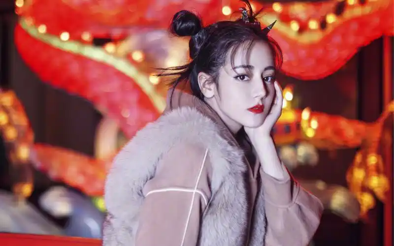 迪丽热巴超美杂志写真图片壁纸