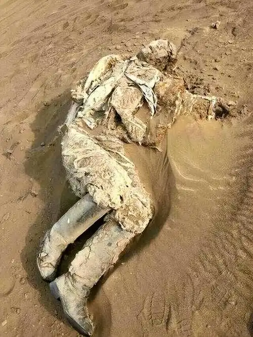 罗布泊现神秘干尸:神奇真相震撼警方,58年失踪志愿军惊人身份