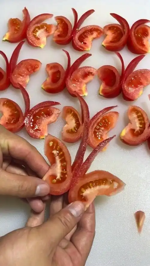 全民好物节#简单易学的番茄切法#番茄摆盘@全民小助手