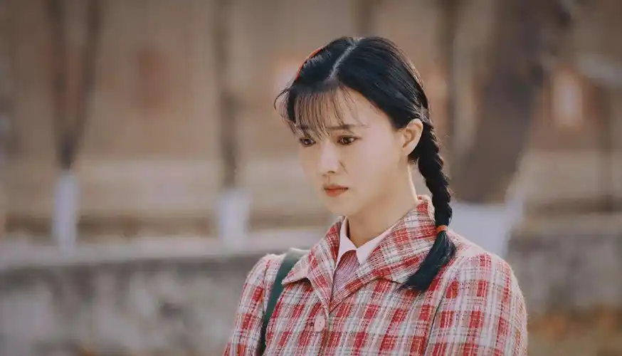 演员傅晶:长得漂亮戏也好,为人低调不张扬,45岁依旧单身_妈妈_女儿