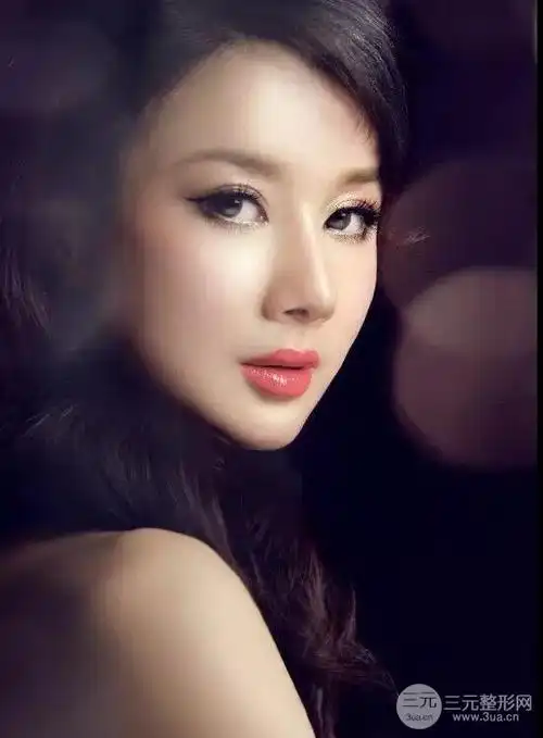 古装第一美女的孙菲菲沦为整容狂后现在成什么样了