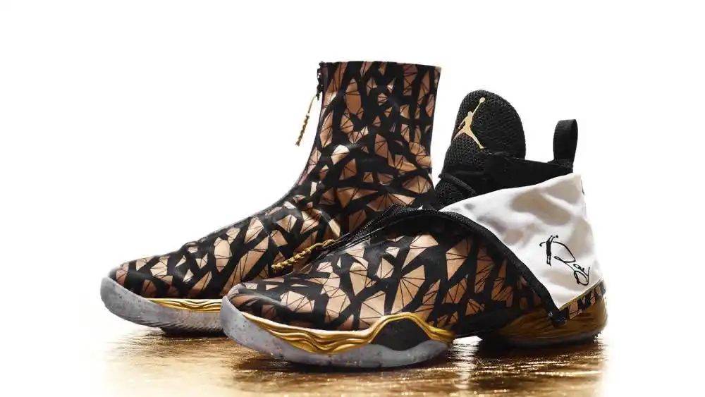 超美6年前雷阿伦上脚的aj28有多阔气高帮设计加拉链酷炫无比