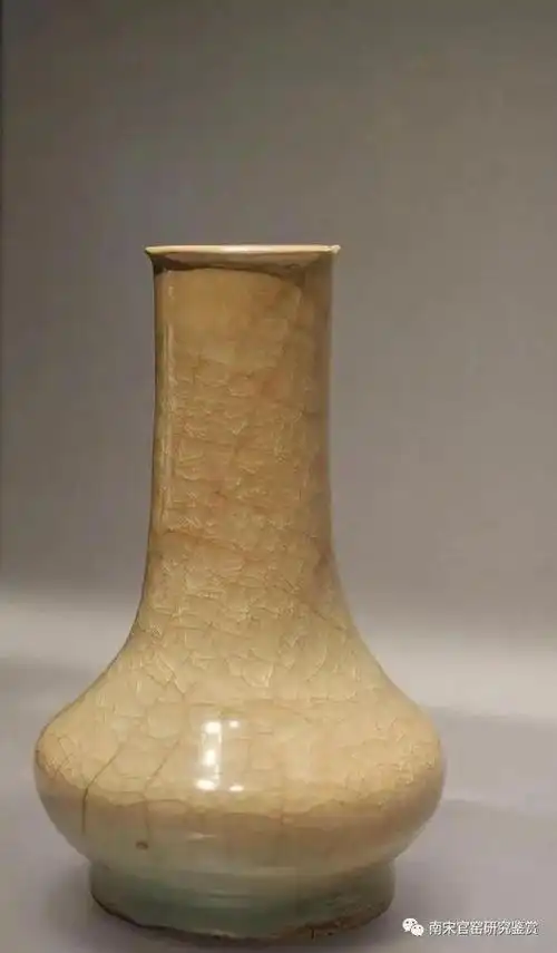 南宋官窑米黄釉瓷