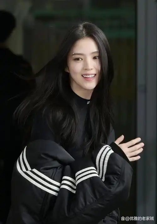 被网友评为第二个"宋慧乔"的神秘美人!回顾韩素希的美丽历程!