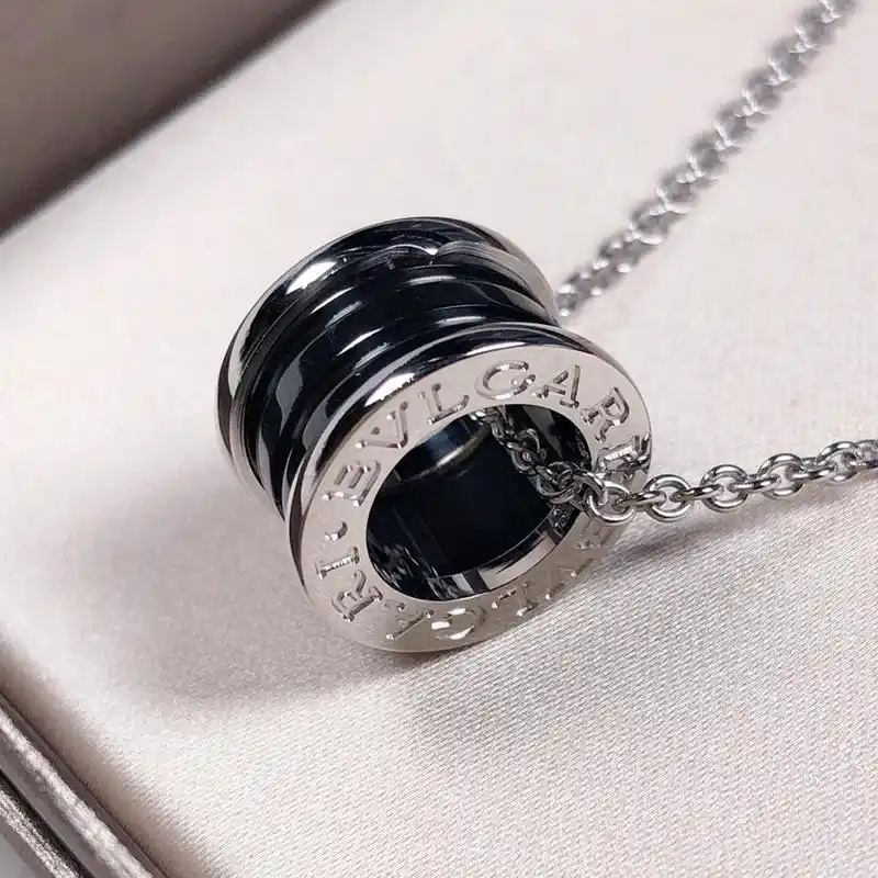 宝格丽慈善款小红人项链